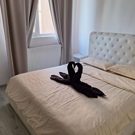 Luxury Daniel Apartament Residence Militari Rosu Luaran gambar